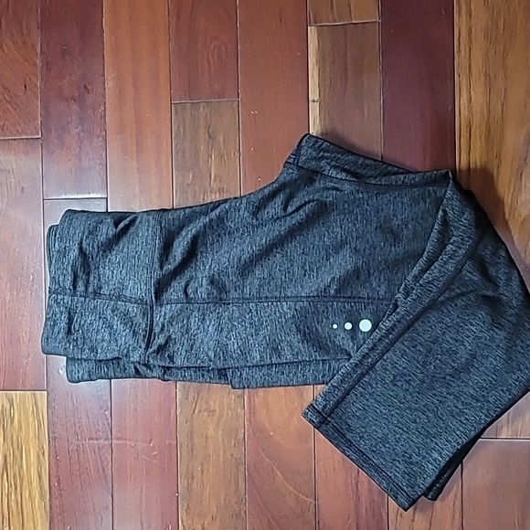 Womens Xersion Capri leggings with pockets size medium - Picture 13 of 14